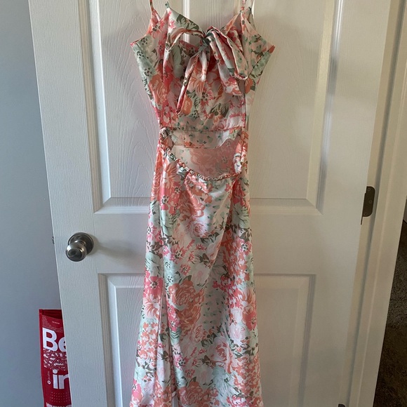 Flowered Midi dress - Picture 2 of 2